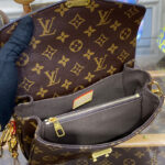 Louis Vuitton Pochette Metis East West M46279 Brown